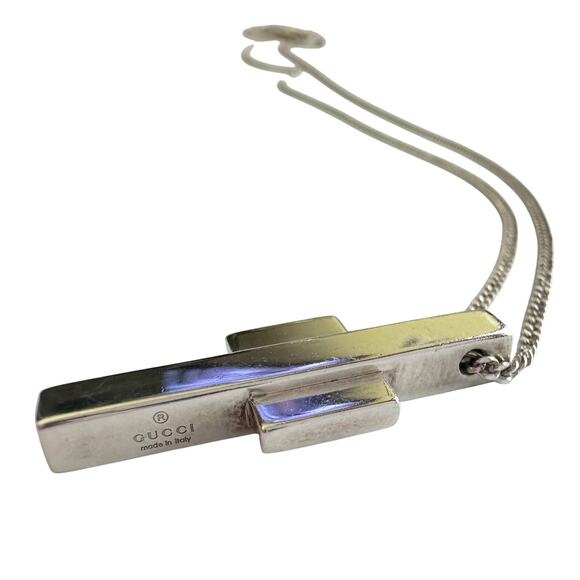 Gucci Thick Abstract Cross Necklace - Picture 3 of 16